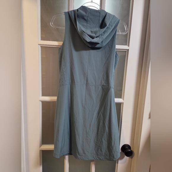 Title Nine NWT Blue Gray Hooded Tennis Golf Spring Summer Dress Size 6 Small - Picture 4 of 4
